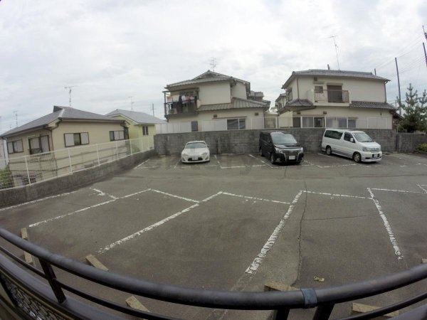 宝塚市南ひばりガ丘２丁目のマンション