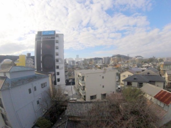 川西市小戸２丁目のマンション