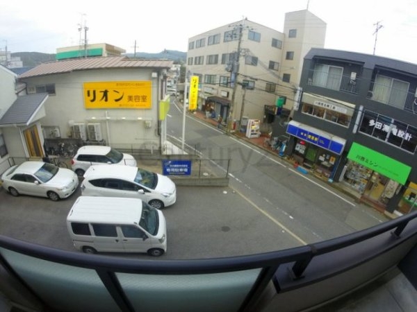 川西市多田桜木１丁目のマンション