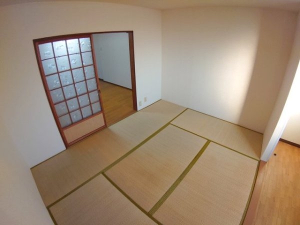 宝塚市泉町のマンション