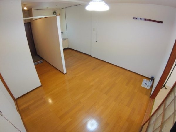 宝塚市泉町のマンション