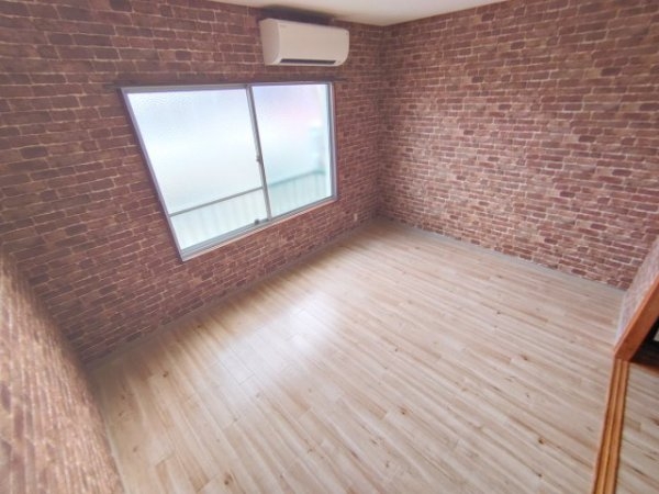 宝塚市鹿塩１丁目のマンション