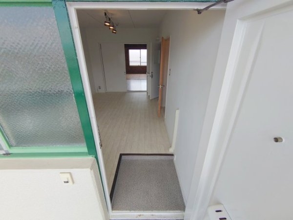 宝塚市鹿塩１丁目のマンション