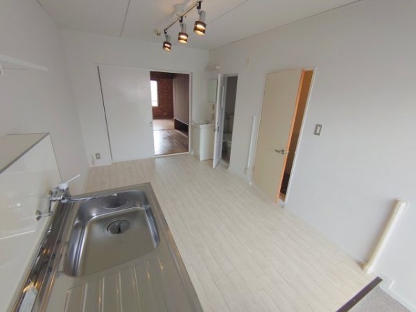 宝塚市鹿塩１丁目のマンション