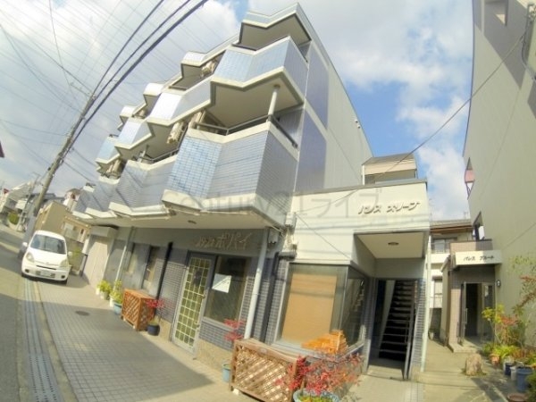 宝塚市泉町のマンション
