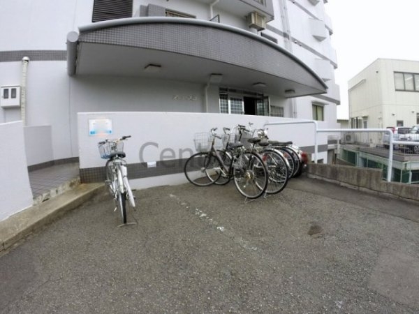 伊丹市松ケ丘１丁目のマンション