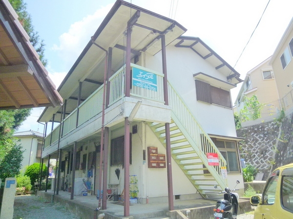 宝塚市御殿山３丁目のアパート