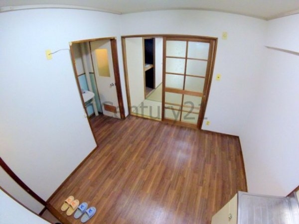 伊丹市緑ケ丘１丁目のマンション