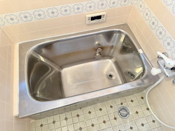 川西市新田１丁目の貸家