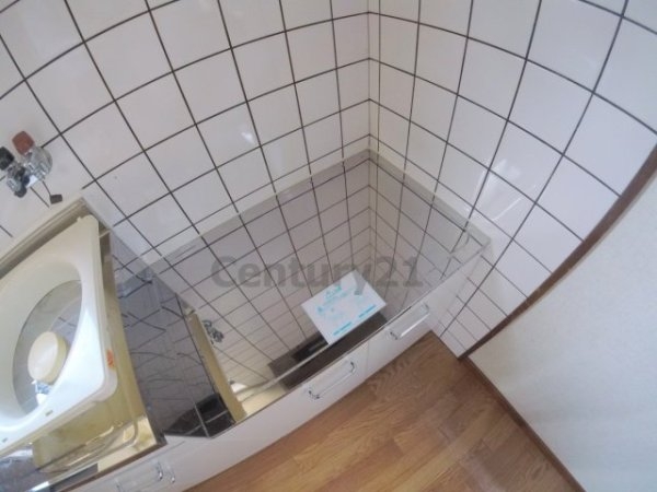宝塚市亀井町のアパート