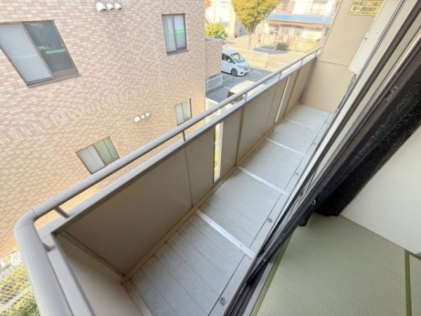 伊丹市南鈴原１丁目のアパート