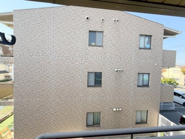 伊丹市南鈴原１丁目のアパート