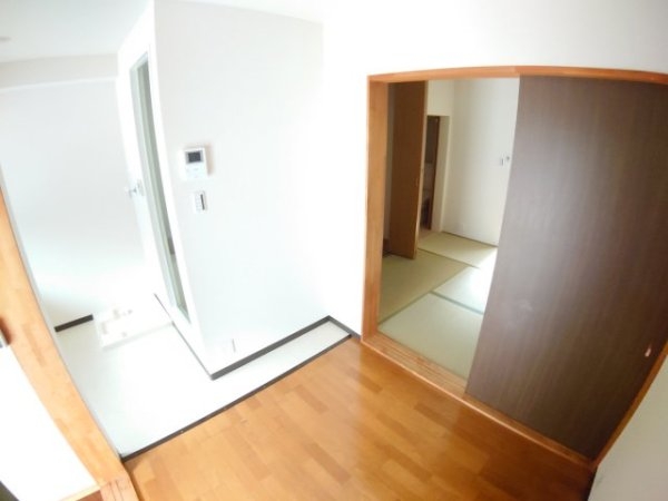 池田市呉服町のテラスハウス