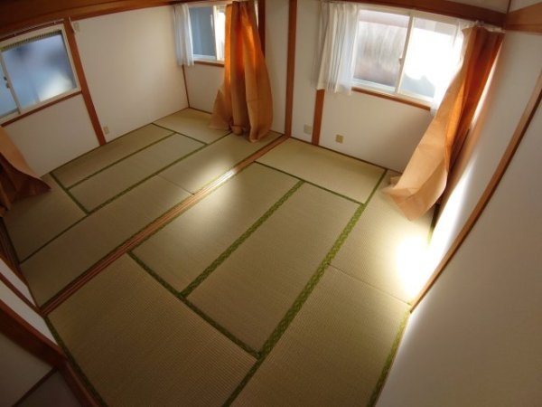 川西市鼓が滝２丁目の貸家