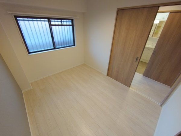 宝塚市御殿山２丁目のマンション