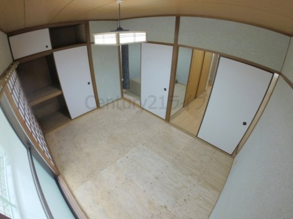 宝塚市鹿塩１丁目のマンション