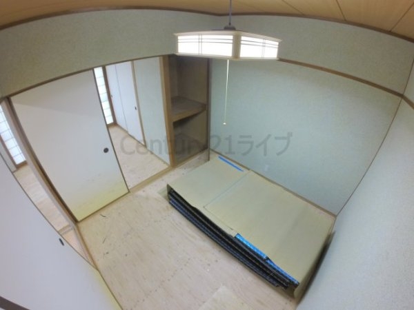 宝塚市鹿塩１丁目のマンション
