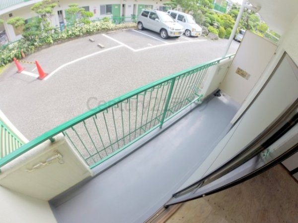 宝塚市鹿塩１丁目のマンション