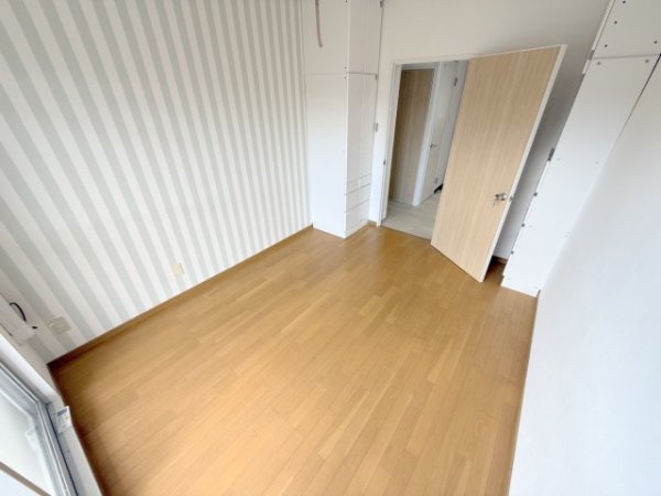 川西市湯山台２丁目のテラスハウス