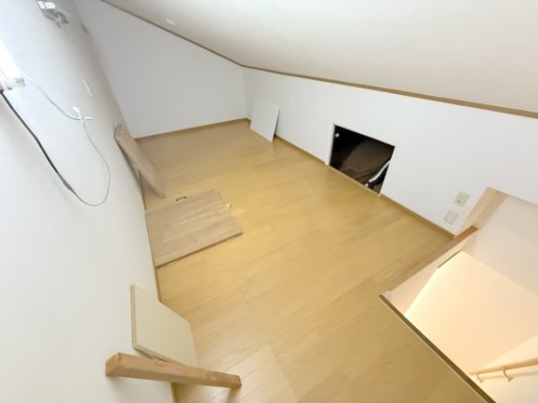 川西市湯山台２丁目のテラスハウス