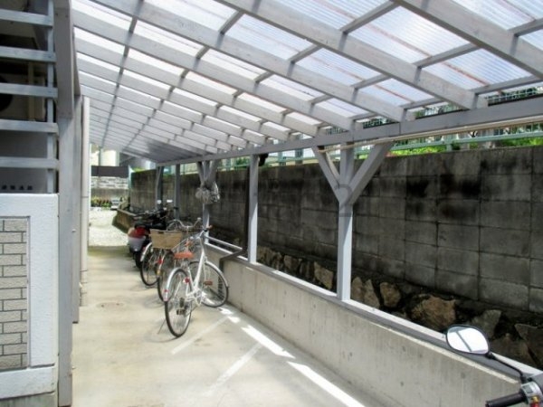 川西市中央町のマンション