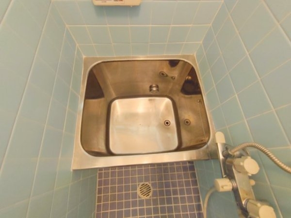川西市霞ケ丘２丁目のテラスハウス