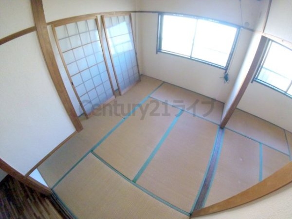 宝塚市泉町のアパート