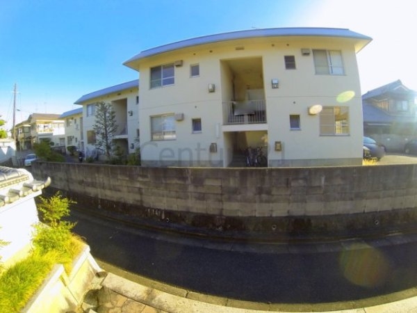 川西市東畦野６丁目のマンション