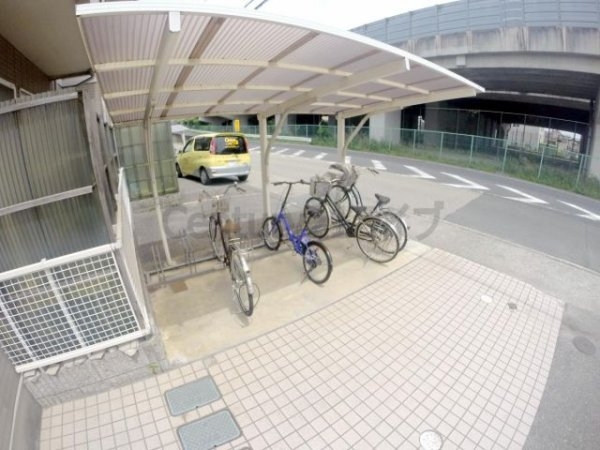 伊丹市荒牧５丁目のアパート