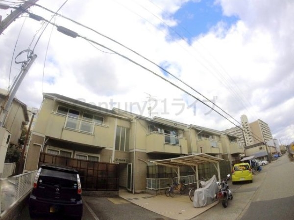 伊丹市荒牧５丁目のアパート