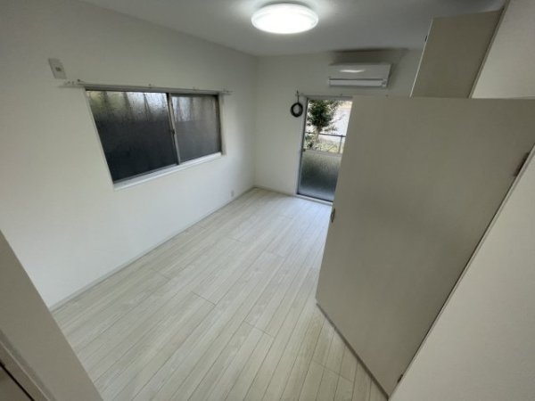 宝塚市中州２丁目のテラスハウス