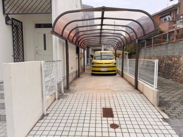 西宮市上甲東園４丁目の貸家