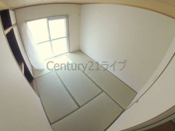 宝塚市鹿塩２丁目のマンション