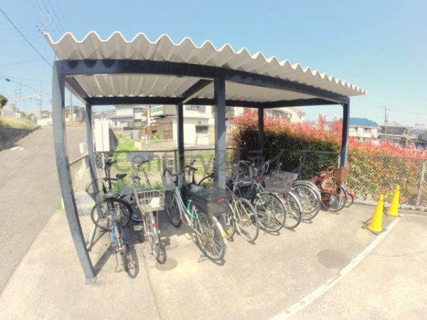 宝塚市鹿塩２丁目のマンション