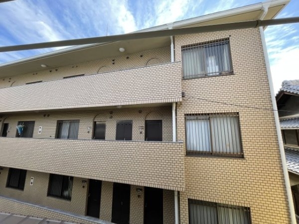 宝塚市小林１丁目のマンション