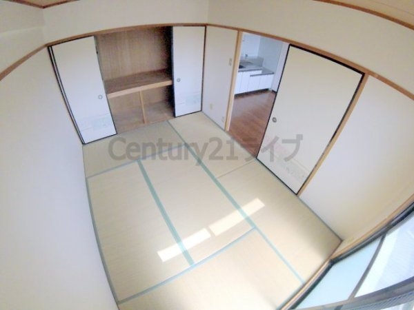伊丹市荻野２丁目のマンション
