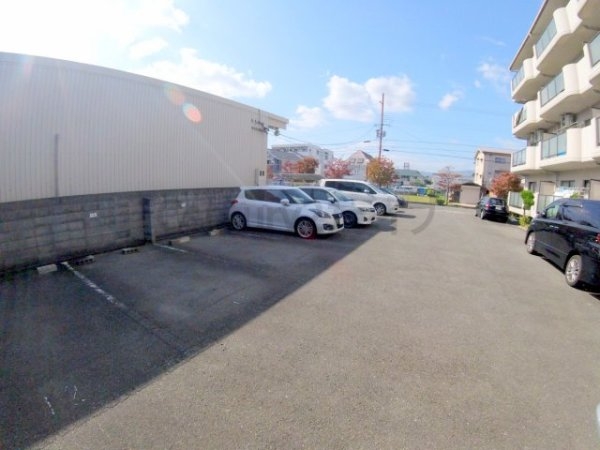 伊丹市荻野２丁目のマンション