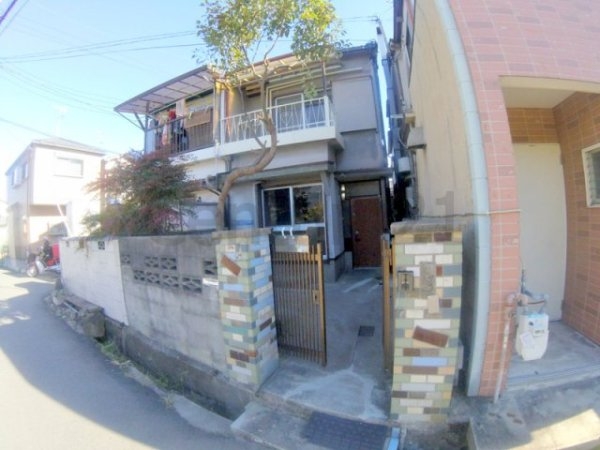 川西市久代１丁目のテラスハウス