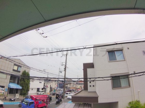 伊丹市千僧４丁目のマンション