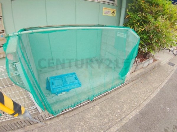 伊丹市千僧４丁目のマンション