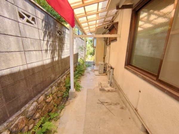 西宮市上ケ原三番町の貸家