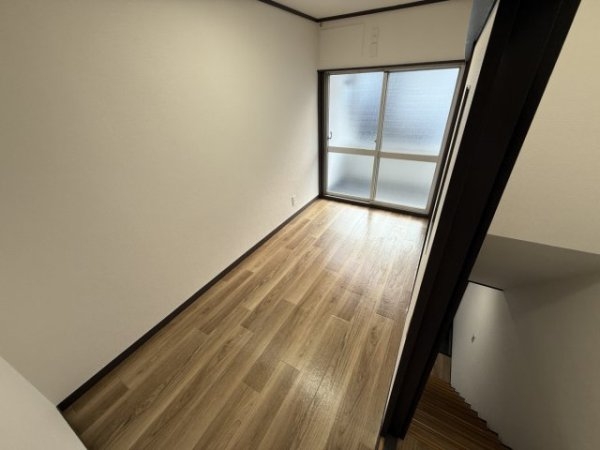 宝塚市安倉西４丁目のテラスハウス