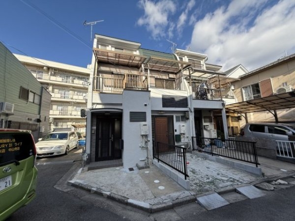 宝塚市安倉西４丁目のテラスハウス