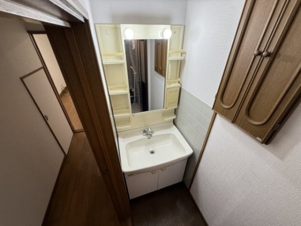 宝塚市安倉西４丁目のテラスハウス