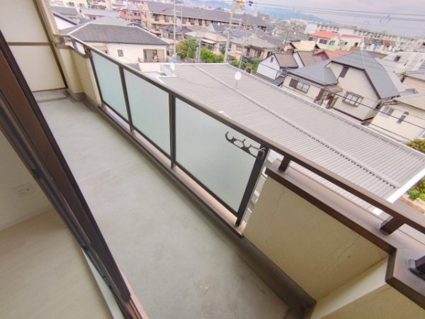 宝塚市鹿塩１丁目のマンション
