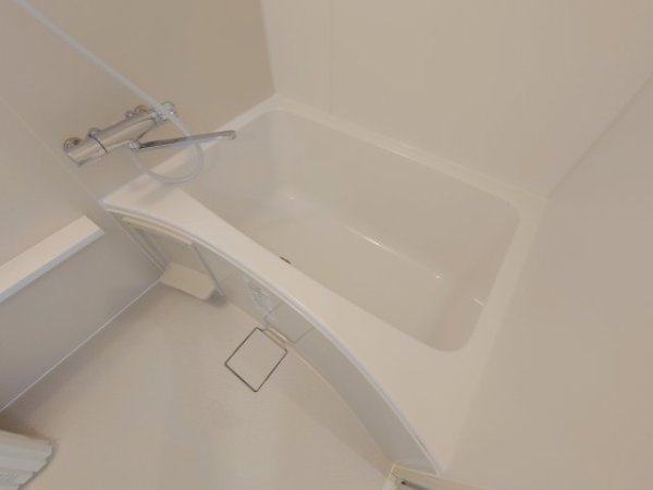 宝塚市鹿塩１丁目のマンション