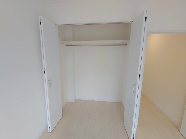 宝塚市鹿塩１丁目のマンション