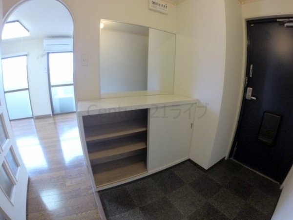 宝塚市逆瀬川１丁目のマンション
