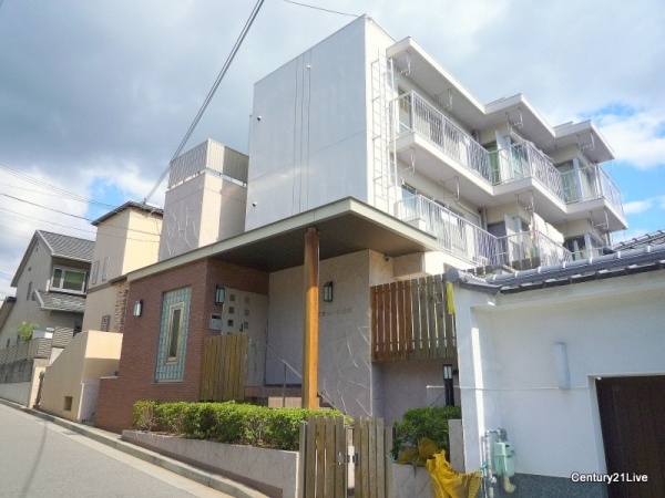 宝塚市川面３丁目のマンション