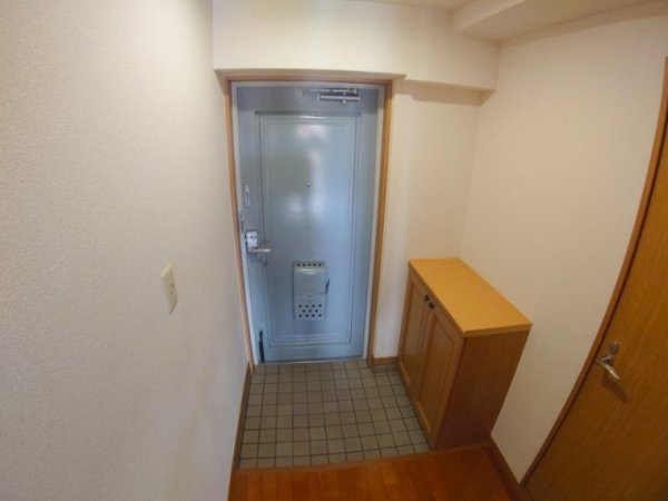 伊丹市荻野西１丁目のマンション